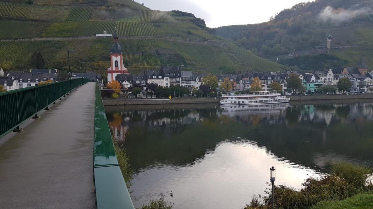 Ferienhaus Kaliva Zell an der Mosel Exterior photo